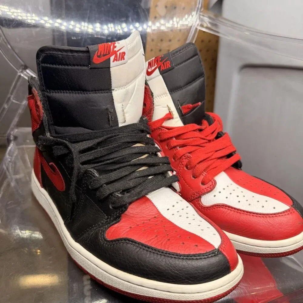 Jordan Men's Red and Black Trainers